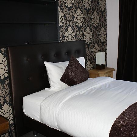 Hotel De La Gare Monthey Ngoại thất bức ảnh