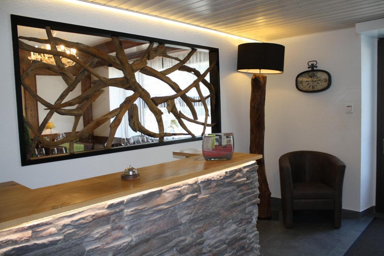 Hotel De La Gare Monthey Ngoại thất bức ảnh