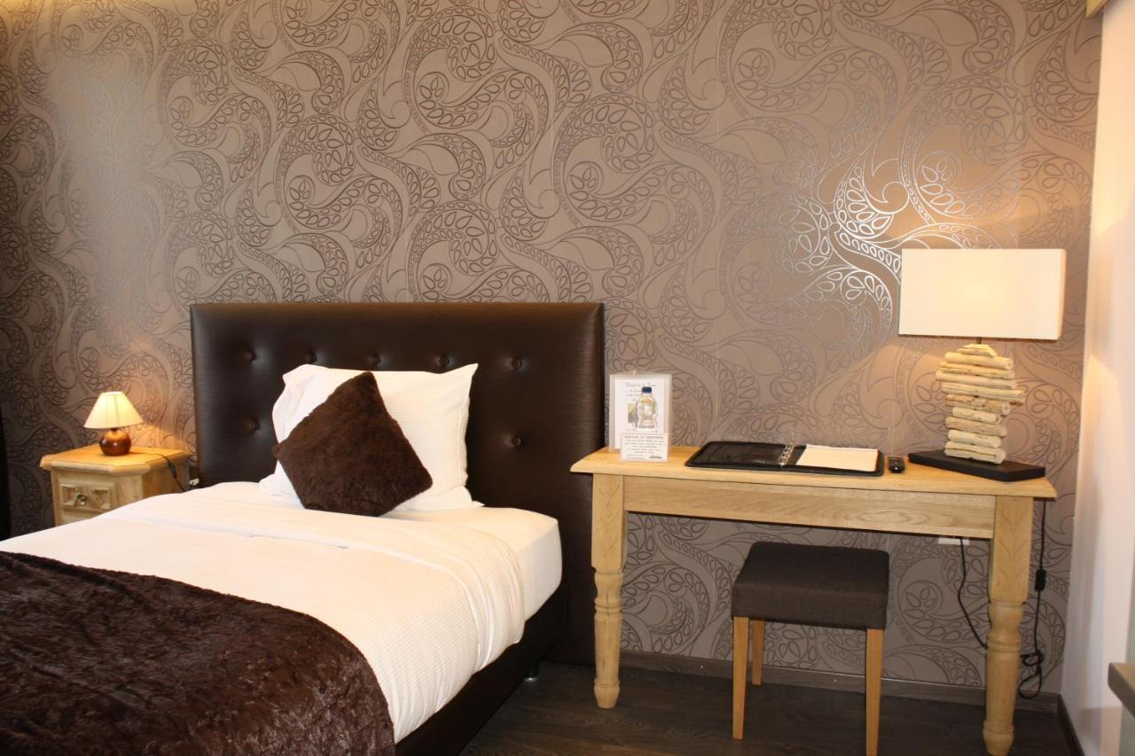 Hotel De La Gare Monthey Ngoại thất bức ảnh