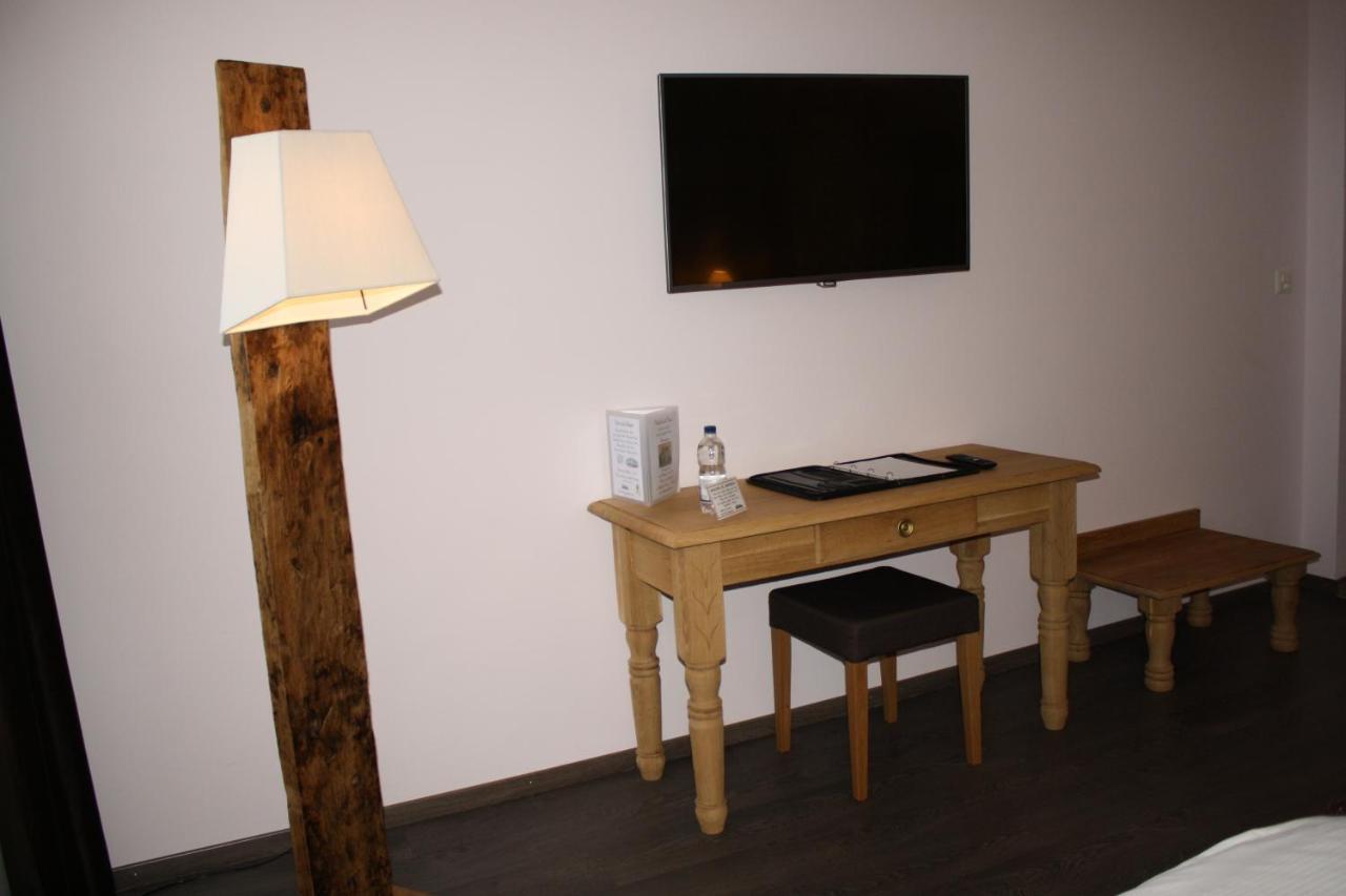 Hotel De La Gare Monthey Ngoại thất bức ảnh
